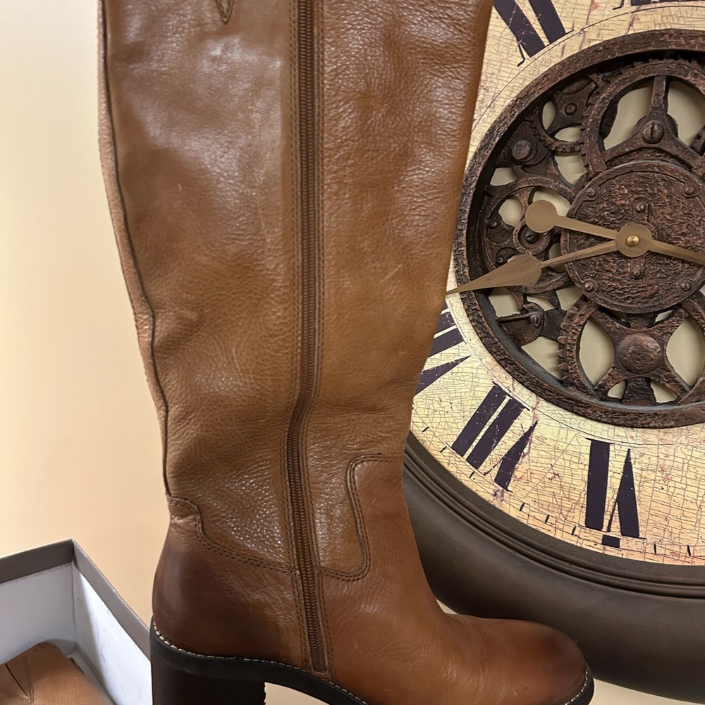Women’s Brown Leather Boots - Picture 2 of 5